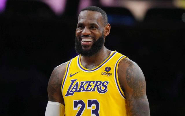 关于浓眉哥在日本队比赛中败北，出色防守引发热议！的信息